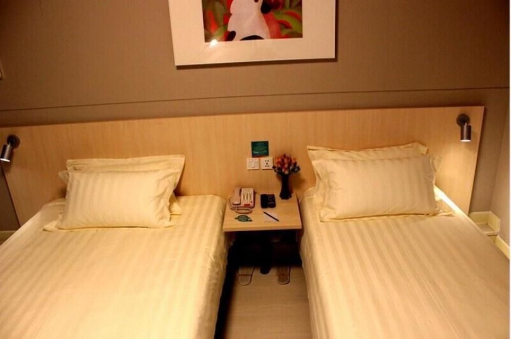 Jinjiang Inn Liuzhou Bubugao Square North Station מראה חיצוני תמונה