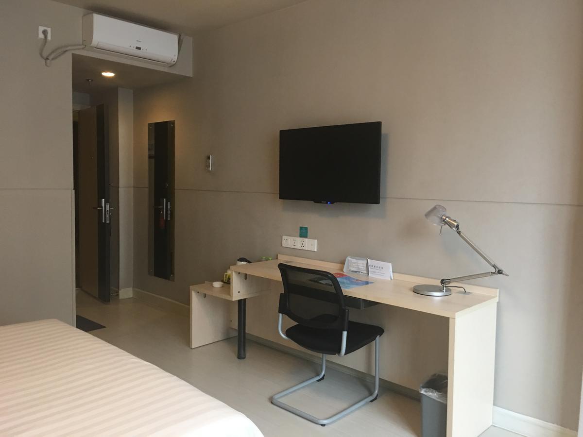 Jinjiang Inn Liuzhou Bubugao Square North Station מראה חיצוני תמונה