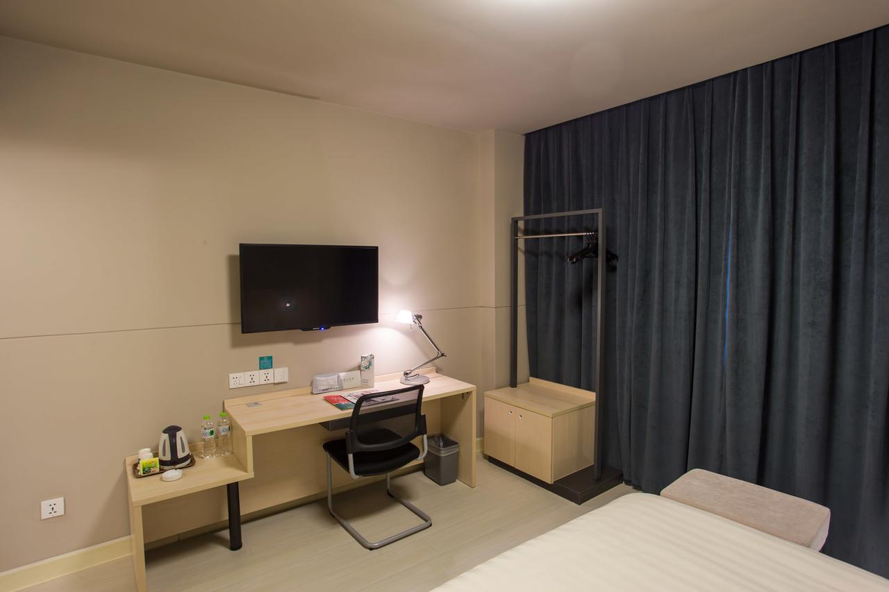 Jinjiang Inn Liuzhou Bubugao Square North Station מראה חיצוני תמונה