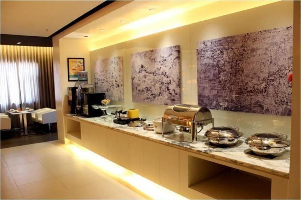 Jinjiang Inn Liuzhou Bubugao Square North Station מראה חיצוני תמונה