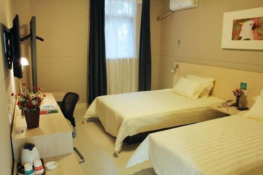 Jinjiang Inn Liuzhou Bubugao Square North Station מראה חיצוני תמונה